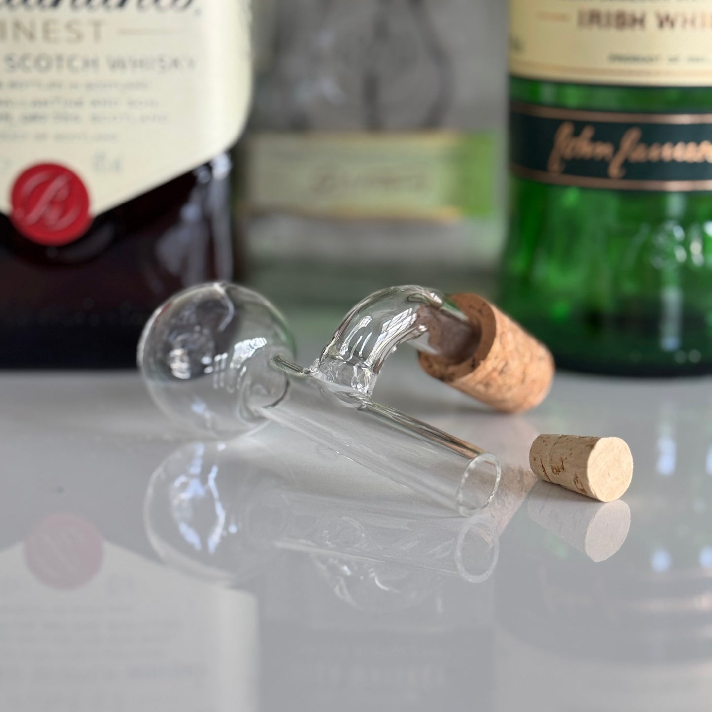 Glaskugel-Dosierer PREMIUM | Handgefertigt mit Naturkorken